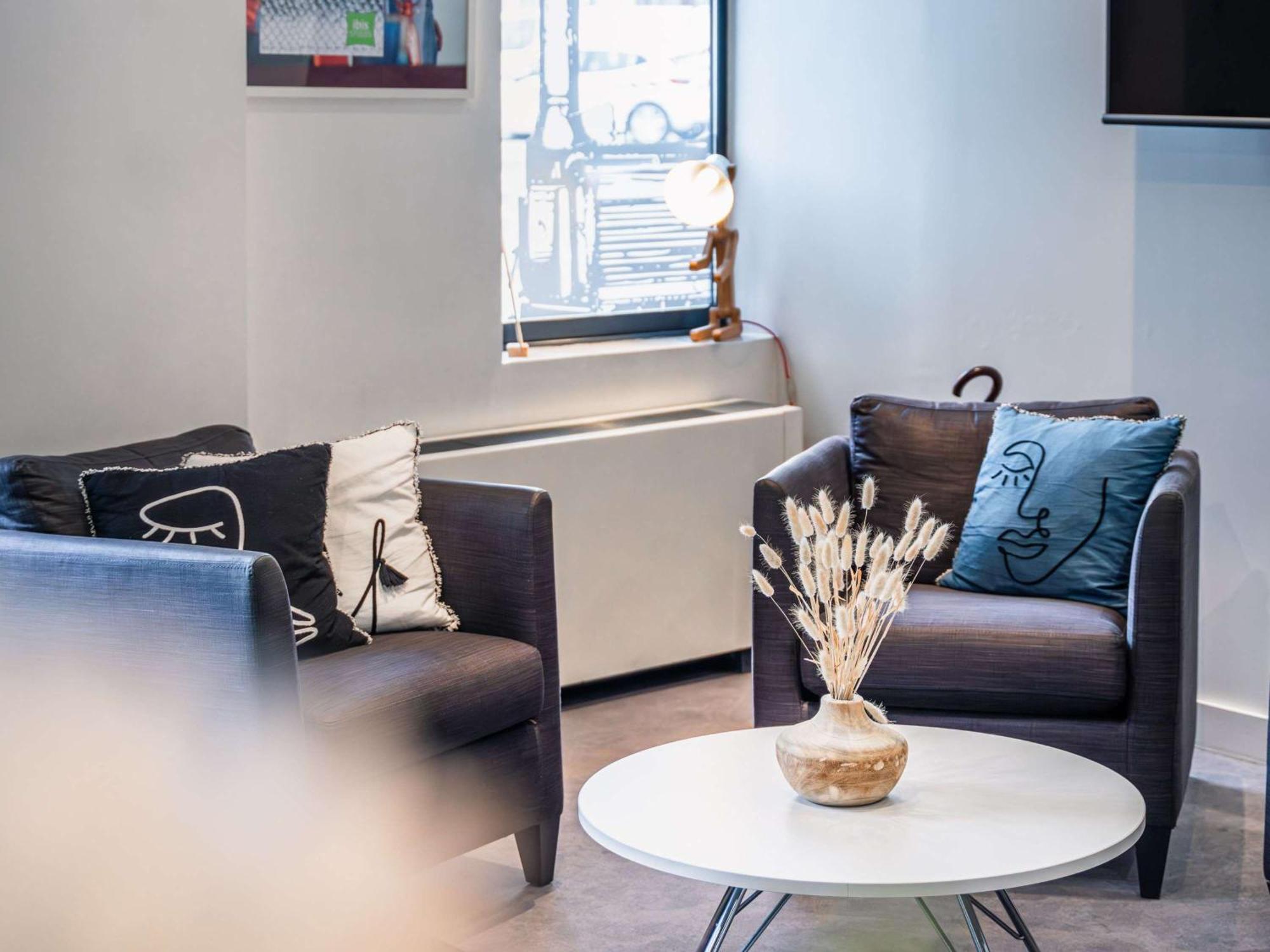 Ibis Styles Vannes Gare Centre Exteriör bild