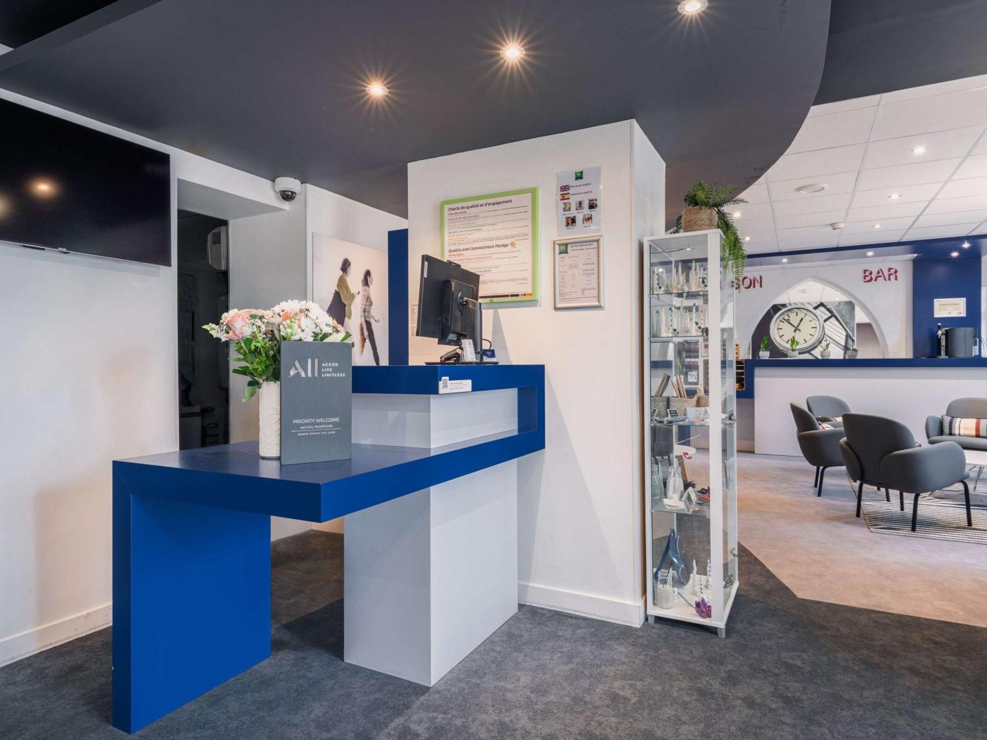 Ibis Styles Vannes Gare Centre Exteriör bild